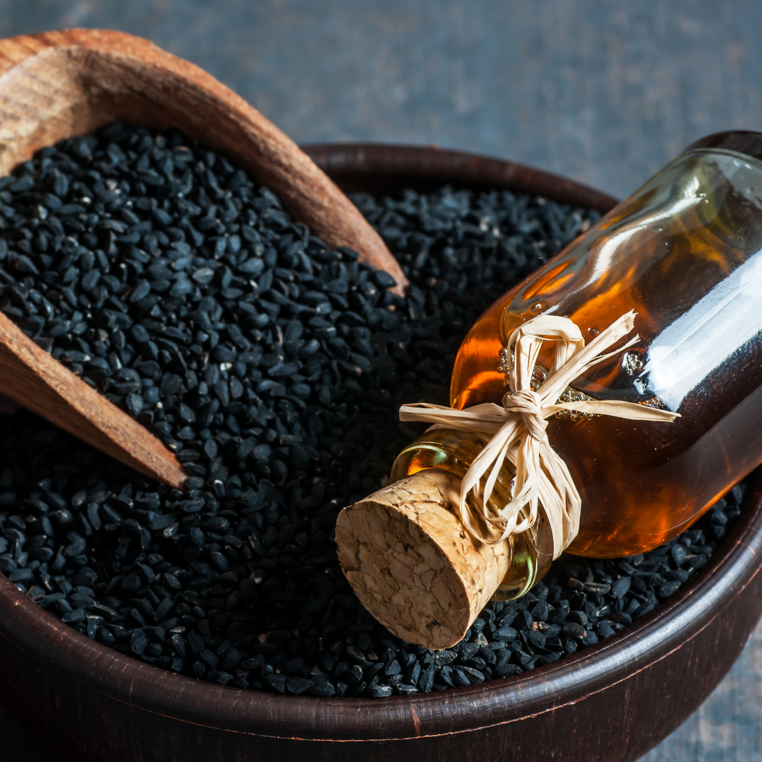 Schwarzkümmelöl: Natürliche und wirksame Gesundheitsunterstützung